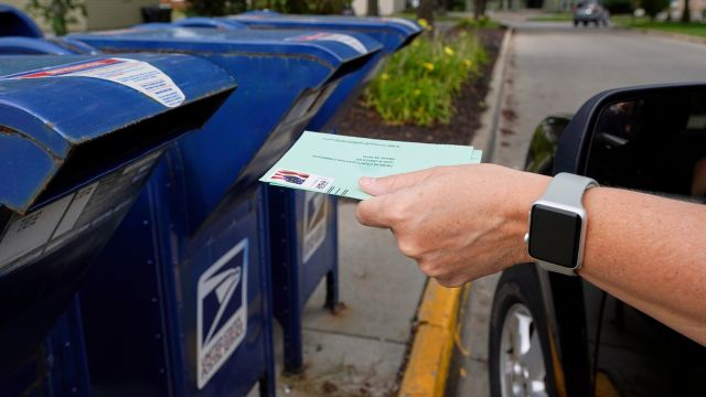 Mail Thief's Scheming Snagged by Federal Authorities, Faces Hard Time!