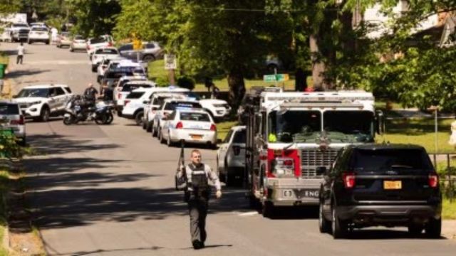 Four Police Officers Serving Warrants Are Killed and Four More Are Hurt in a Shootout at a Home in North Carolina, Police Say