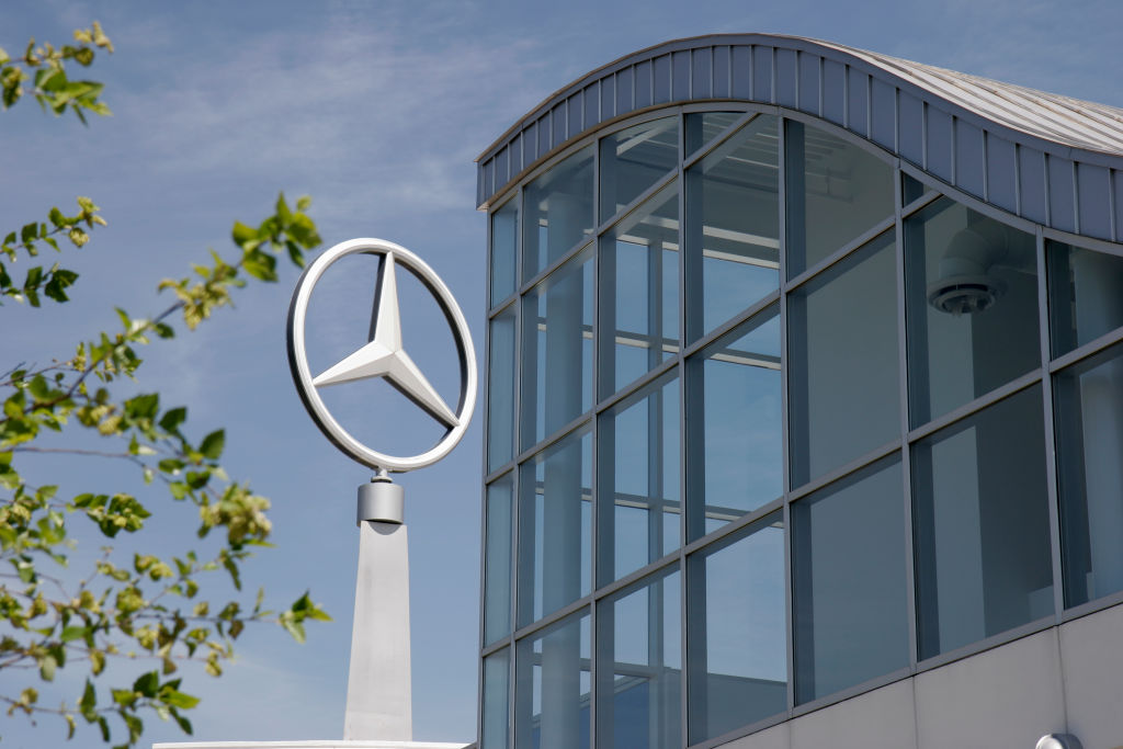 Workers At Mercedes-Benz Alabama Want To Hold A Vote On Whether To Join The UAW
