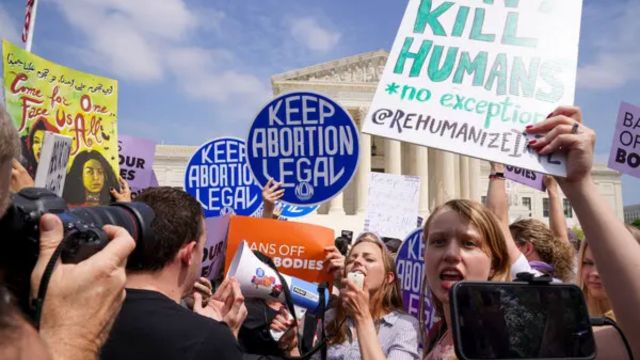 GOP Senate Candidate Shifts Stance, Pledges to Codify Roe v. Wade in New Ad Amid Changing Abortion Politics