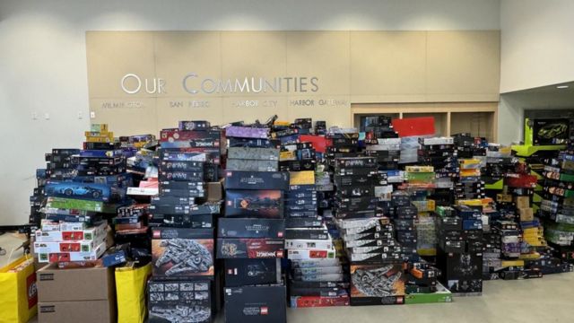 A 71-year-old Man Was Arrested on Suspicion of Stealing More Than 2,800 Boxes of Rare and Expensive Legos