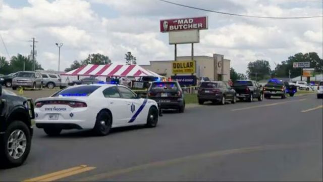 Police Say 3 People Were Killed and Many More Were Shot at an Arkansas Grocery Store