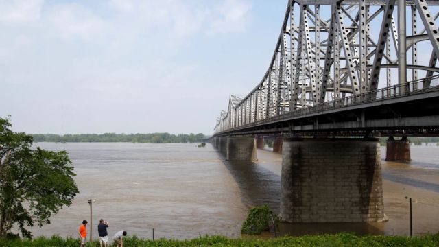 The US Department of Transportation Will Spend Almost $400 Million on a New Bridge Over Interstate 55