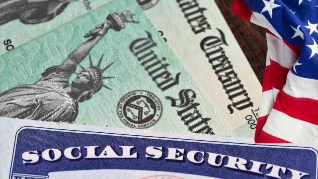 Eligible Retirees to Receive $2,710 Social Security Direct Deposit in Just 6 Days