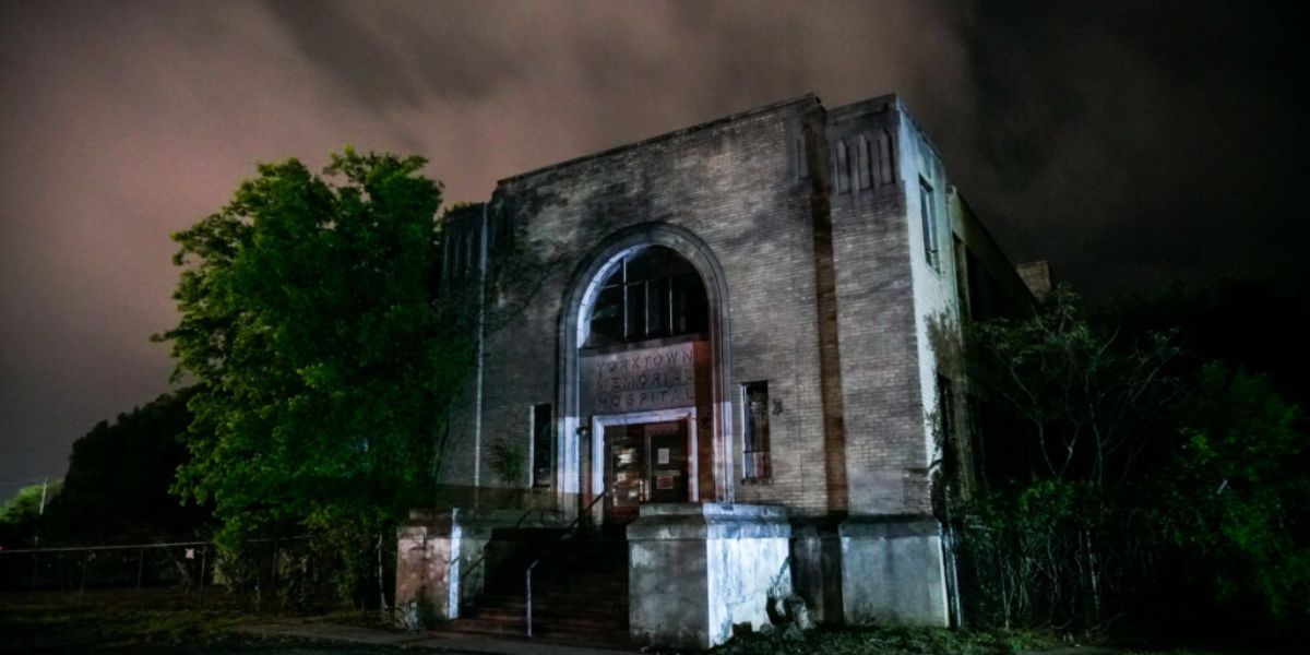 This Abandoned Hospital in Texas Has a Dark and Chilling History That Will Give You Nightmares