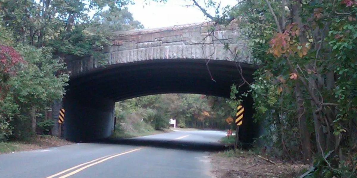 Two Haunted Roads in Virginia Where the Laws of Gravity Mysteriously Stop Working