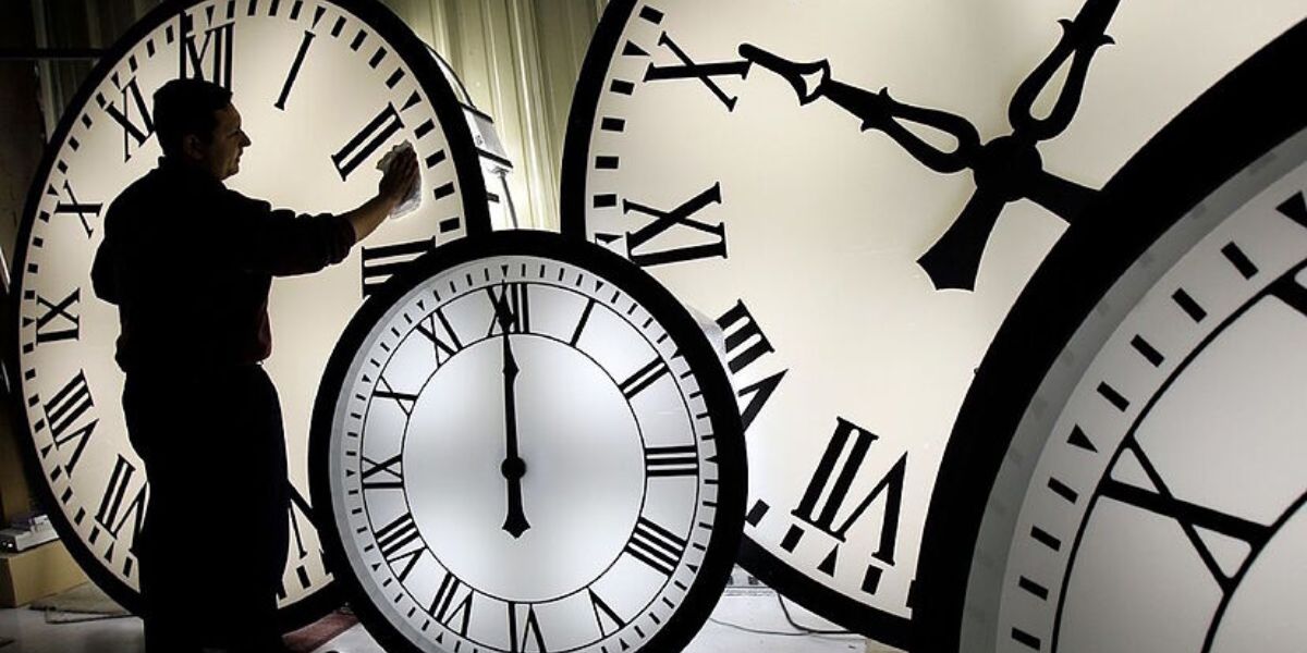 AMERICA Turning Back the Clock One Last Time Daylight Saving Time Ending in 2025