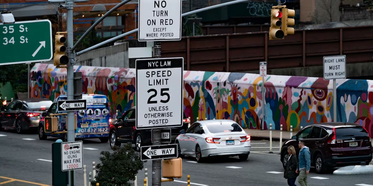 New York’s Right Turn on Red Rule A Comprehensive New Overview for Drivers