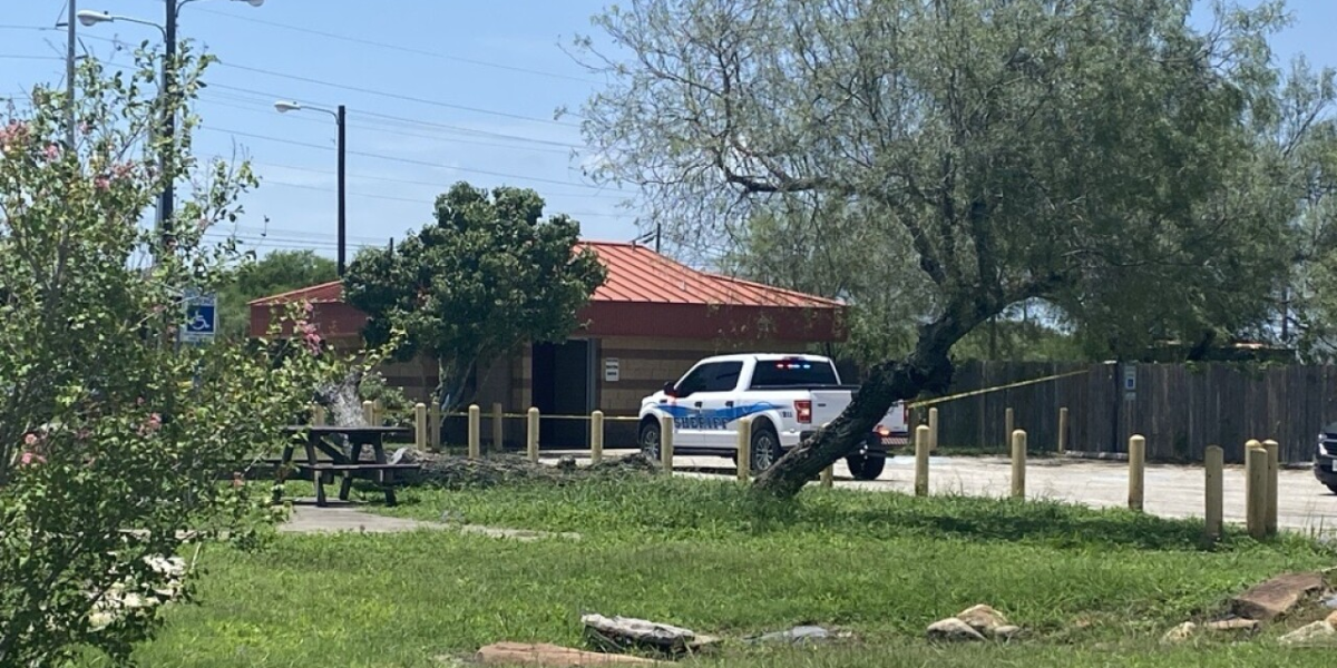 Suspect Arrested After Man’s Body Discovered in Agua Dulce Park Restroom