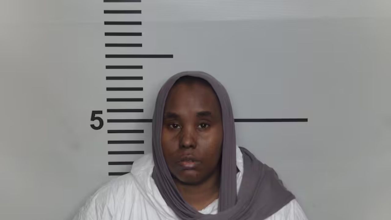 Louisville Mother Indicted After Allegedly Striking 6-Year-Old Daughter in Head with Hammer