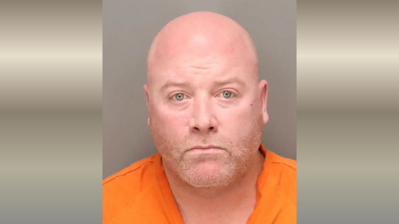 Man Drunk on 'Twisted Tea' in WaveRunner Race Injures 2 Kids After Jumping Off Before Crash: Police