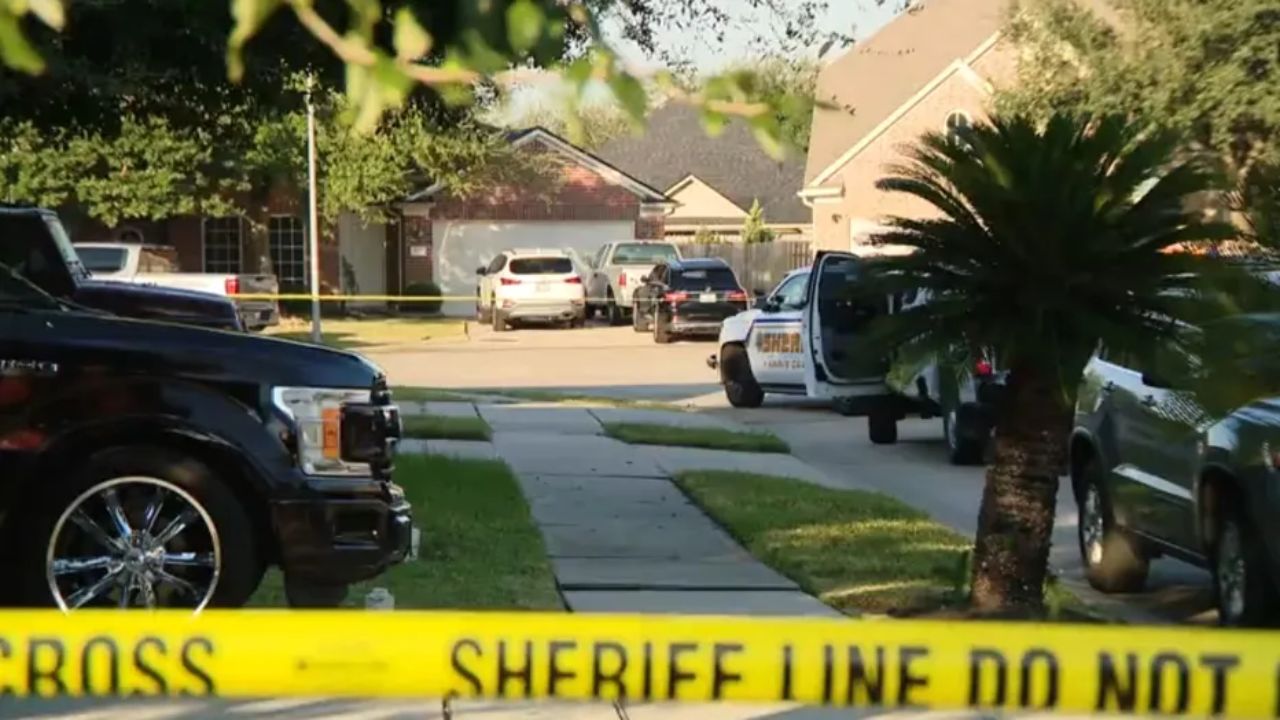 Man Shot After Stabbing Girlfriend’s Ex-Boyfriend in Baytown Home, Authorities Say