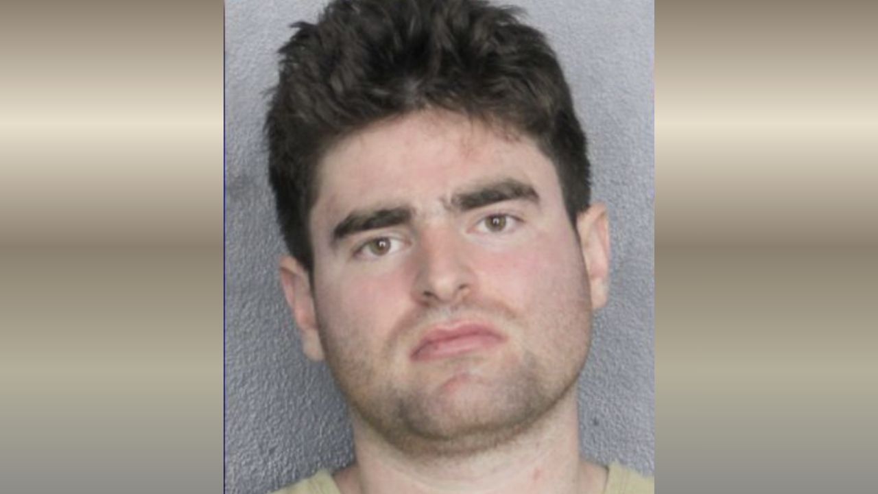 Florida Public Defender Accused of Strangling and Spitting on Pregnant Girlfriend After Attending Ultrasound Appointment