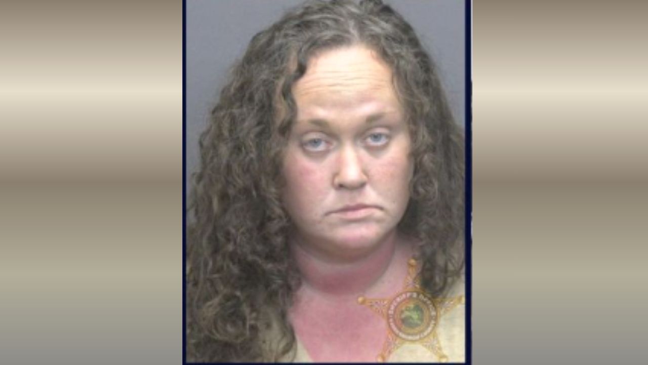 Indiana Woman Accused of Using Hawaiian Punch as a Weapon and Trying to Run Over Dollar Store Employee