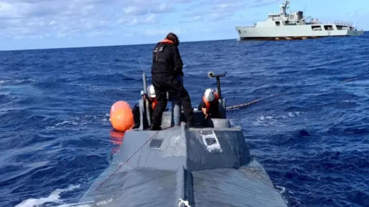 Colombian Navy Seizes 7.1 Tons of Cocaine in Major Caribbean Operation; 11 Suspects Arrested Safely