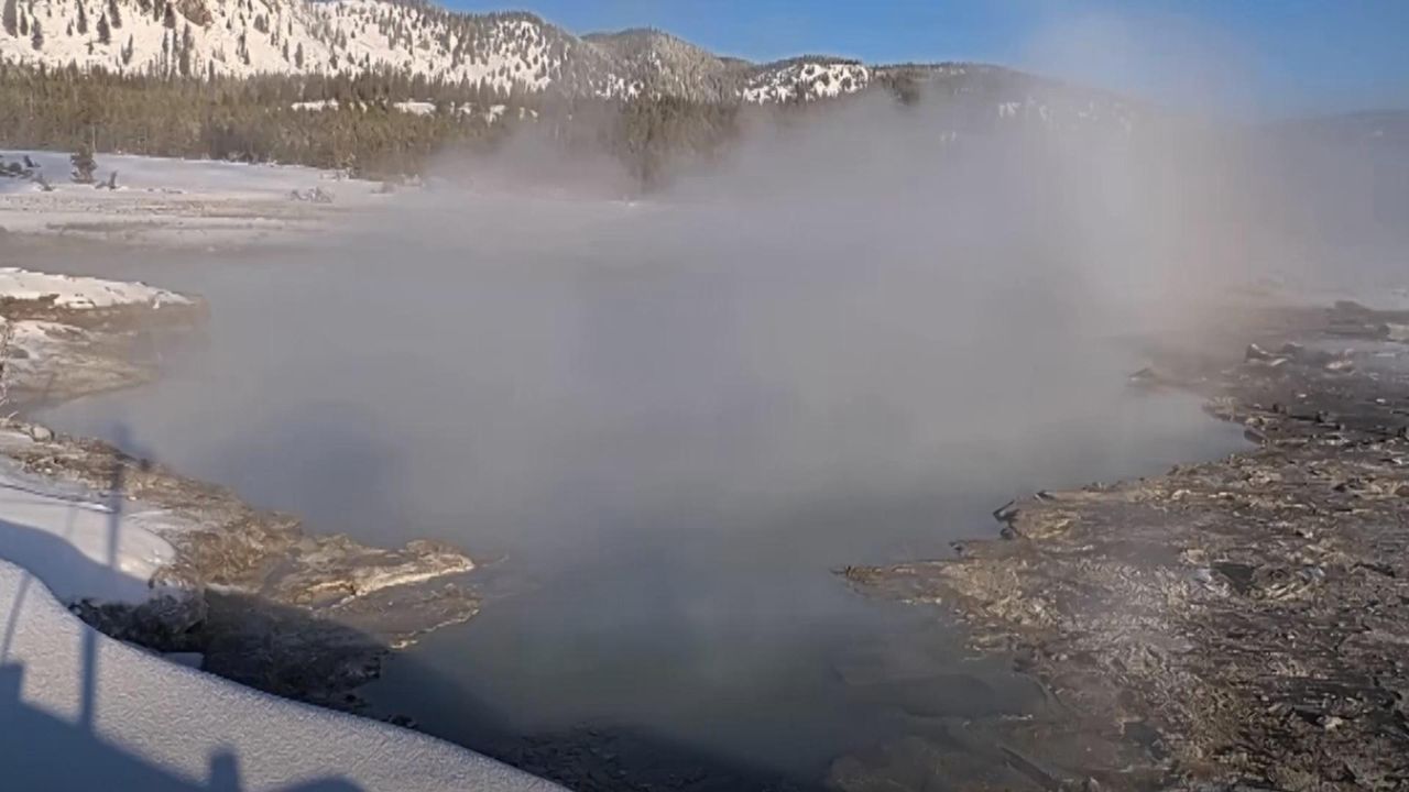 Muddy Eruption Captured at Yellowstone’s Black Diamond Pool Surprises Scientists